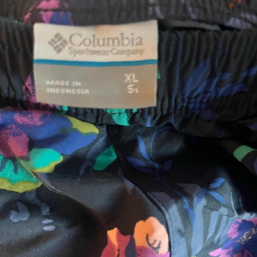 Columbia Women's Athletic Shorts - Black with Multicolor Floral